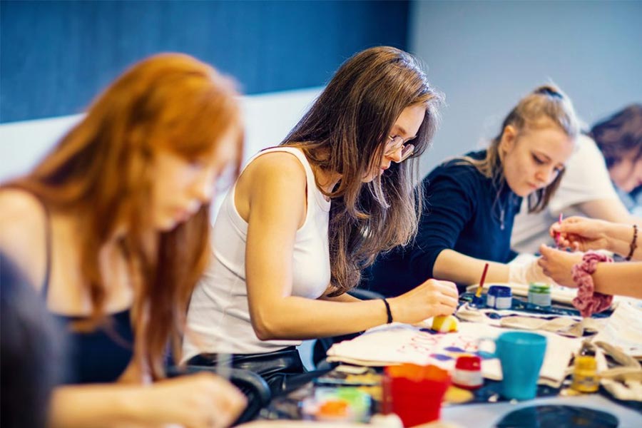 Nadeszła moda na staż! Wystartował Summer Fashion Lab